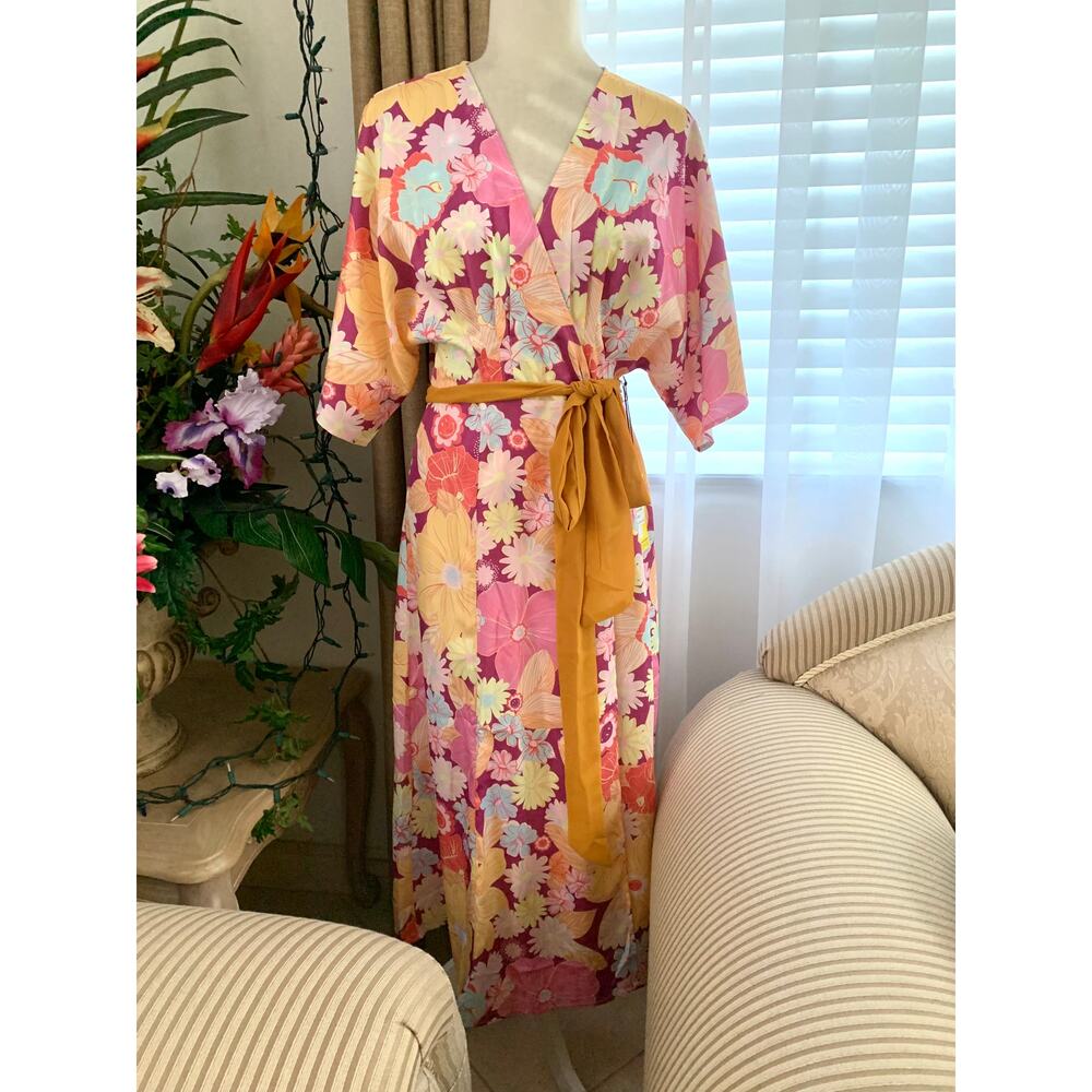 Unique Vintage x Smiley® Purple/Pink Florals Wrap Midi Dress in Multicolor